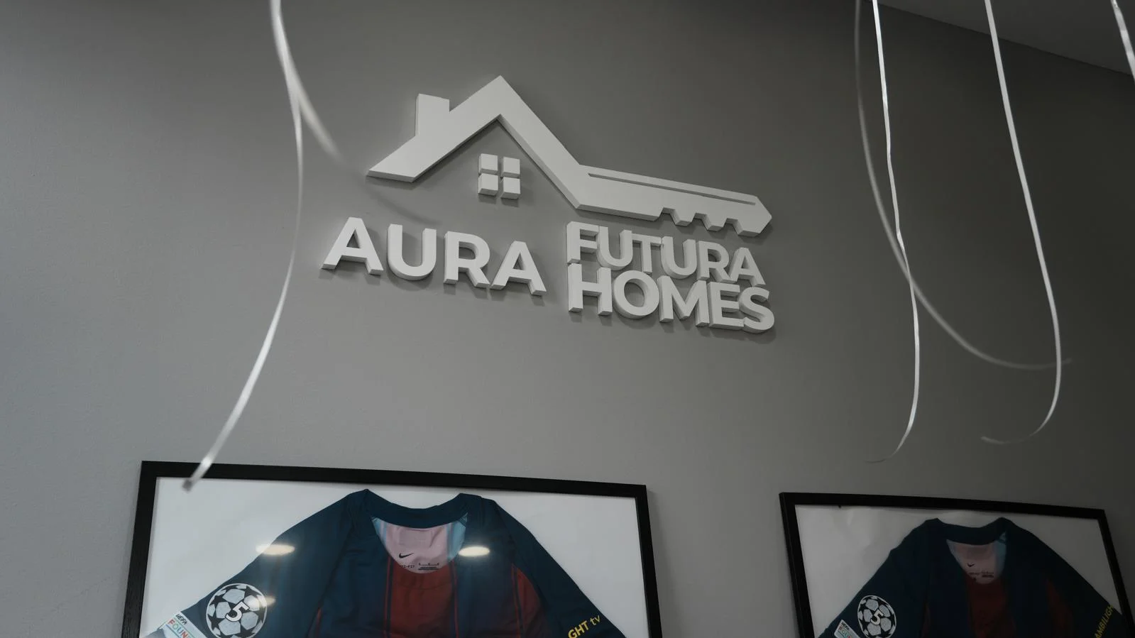 Interior de la oficina de Aura Futura Homes
