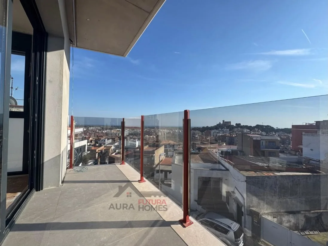 Primera planta B, balcón con vistas
